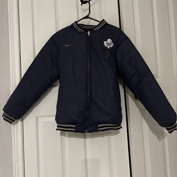 Retro Toronto Maple Leafs Reversible Nike Varsity Bomber Winter Jacket Kids - Picture 3 of 6